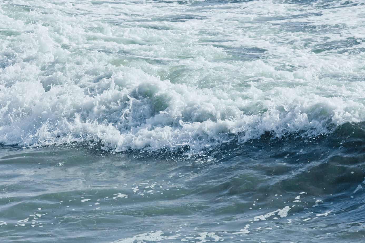 Know how to spot and avoid a riptide in an ocean or lake - Upworthy
